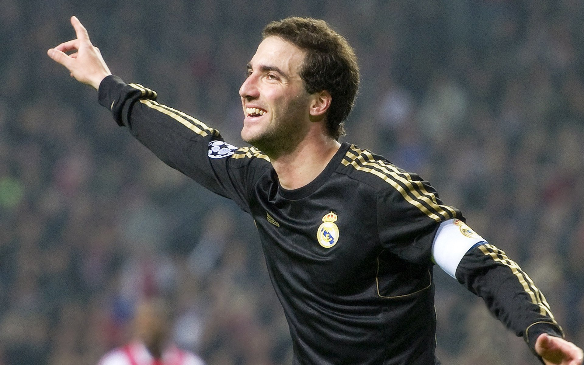 开云体育登入-“法甲激烈竞争，冠军争夺愈发激烈”，法甲冠军2021