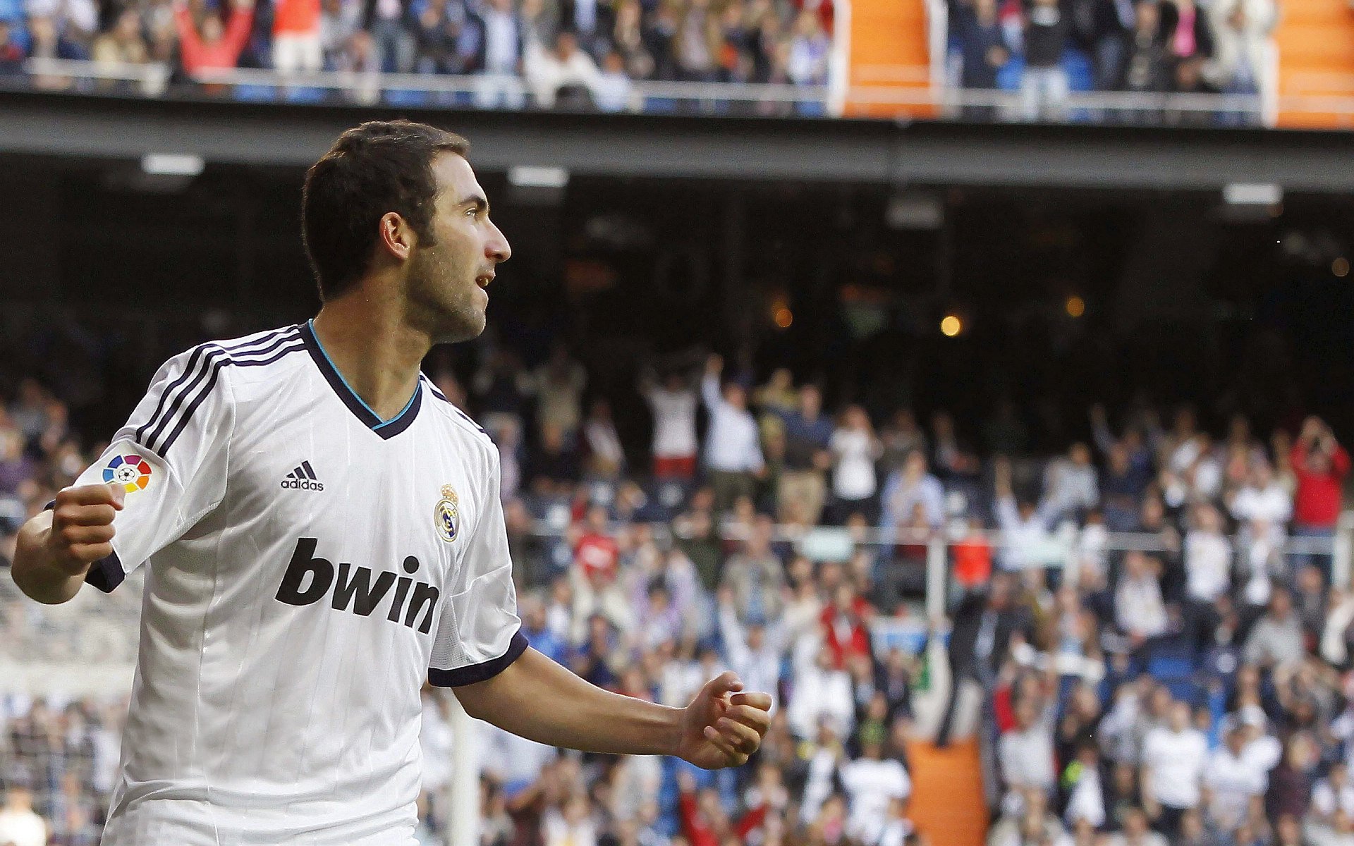 狼队客场告捷，继续保持不败纪录，狼队最新引援消息